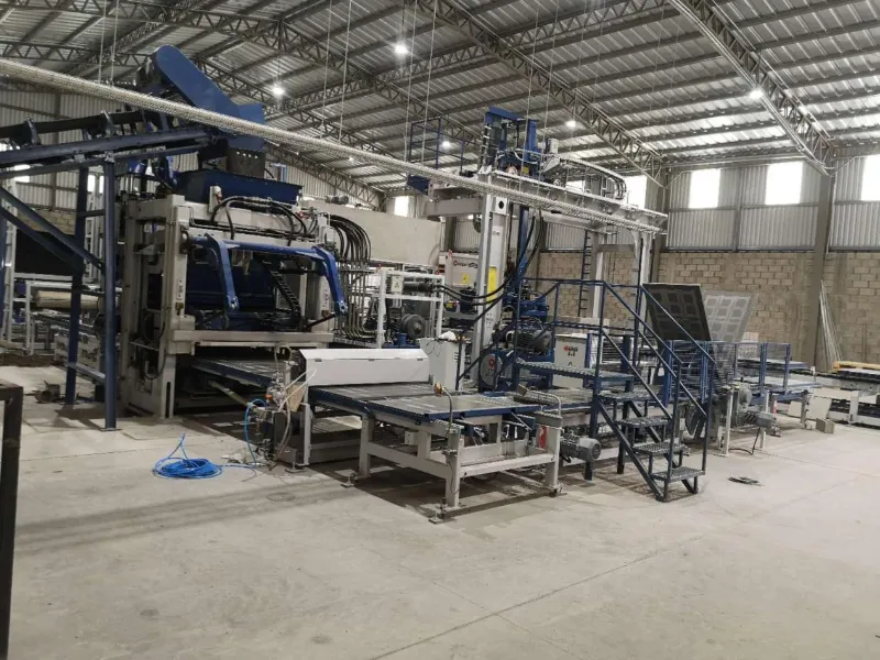 Mesin Pembuat Blok Automatik untuk Pengeluaran Blok Konkrit Berskala Besar di Amerika Selatan